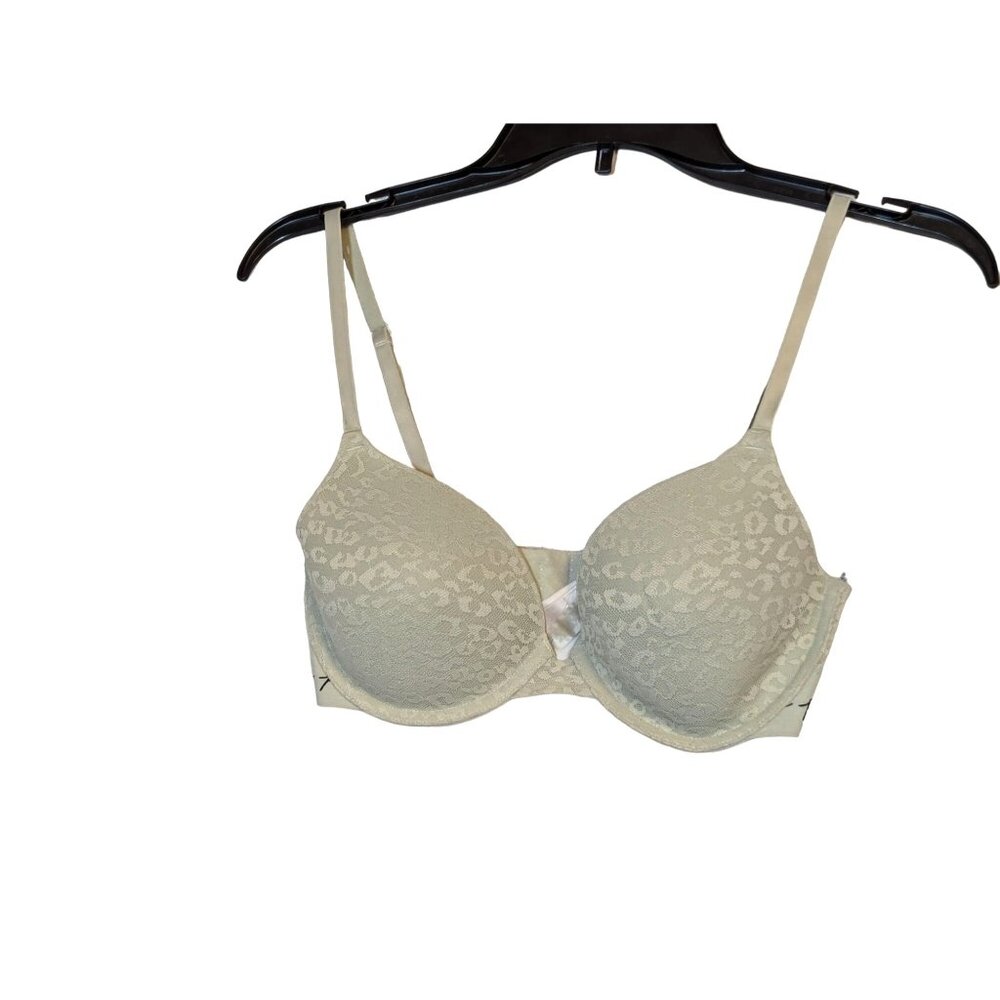 Victoria's Secret Pink Wear Everywhere T-Shirt Lightly Lined Bra Leopard 32D